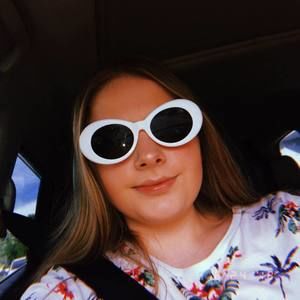 Meet your Posher, Camelia